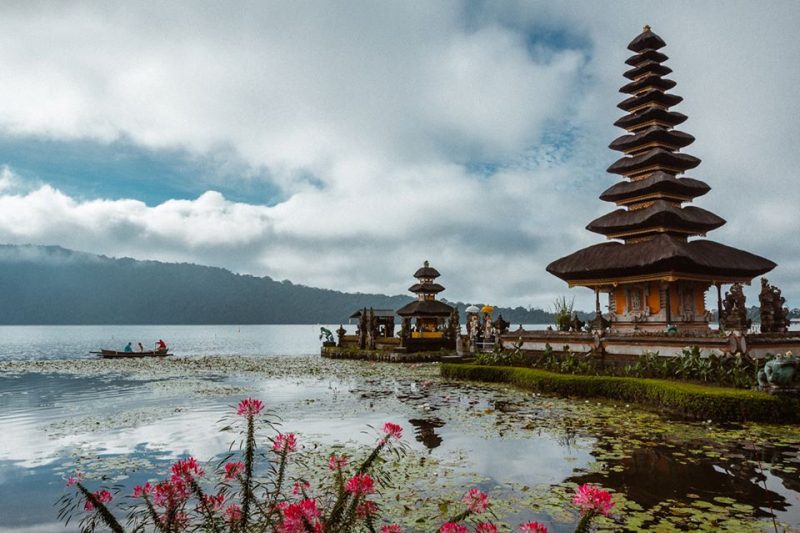 Лучшие места для серфинга: где весной искать хорошие волны. Изображение номер 18 Лучшие места для серфинга: где весной искать хорошие волны. Изображение номер 18