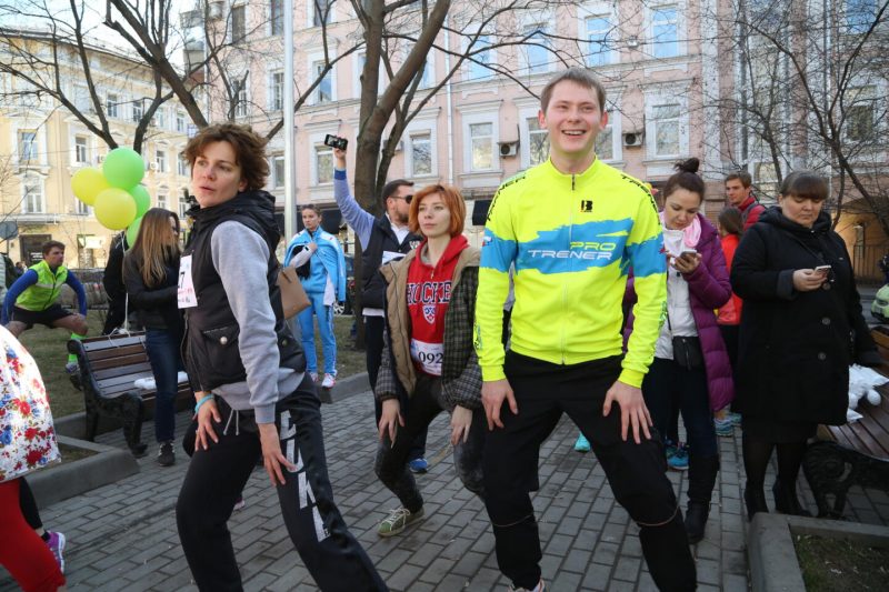 Как одним субботним утром Патрики утонули в доброте и беге. Изображение номер 8 Как одним субботним утром Патрики утонули в доброте и беге. Изображение номер 8