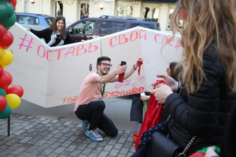 Как одним субботним утром Патрики утонули в доброте и беге. Изображение номер 13 Как одним субботним утром Патрики утонули в доброте и беге. Изображение номер 13