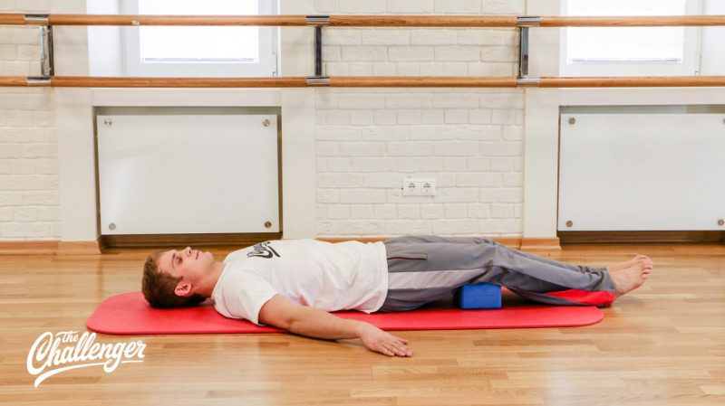 6 поз йоги, которые помогут расслабиться и снять стресс. Изображение номер 6