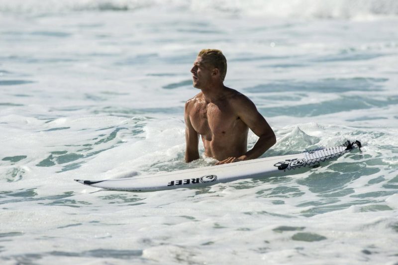 Челюсти-2015: как белая акула напала на сёрфера. Изображение номер 5 Челюсти-2015: как белая акула напала на сёрфера. Изображение номер 5