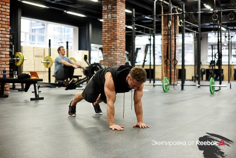 Майский челлендж: 6 самых эффективных упражнений на плечи. Изображение номер 12 Майский челлендж: 6 самых эффективных упражнений на плечи. Изображение номер 12