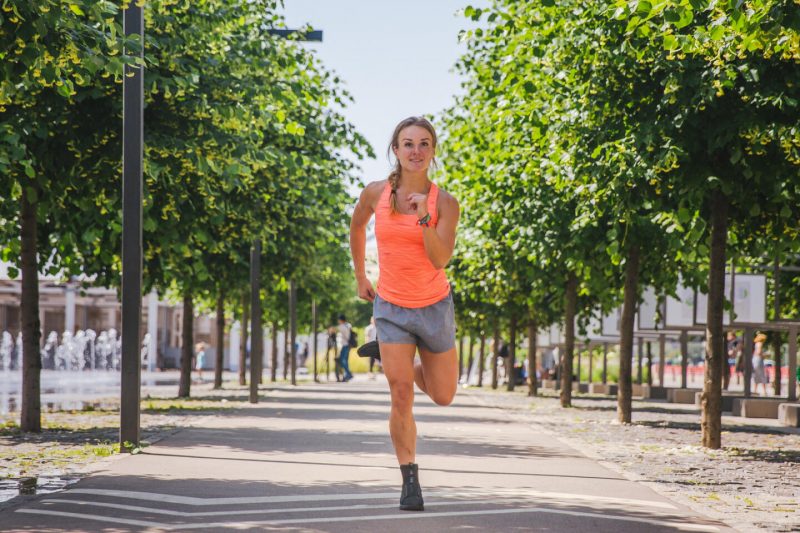 Жиросжигающая тренировка: 11 эффективных упражнений. Изображение номер 26 Жиросжигающая тренировка: 11 эффективных упражнений. Изображение номер 26