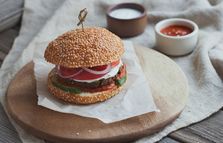 8 лучших вегетарианских кафе Москвы. Изображение номер 10 8 лучших вегетарианских кафе Москвы. Изображение номер 10