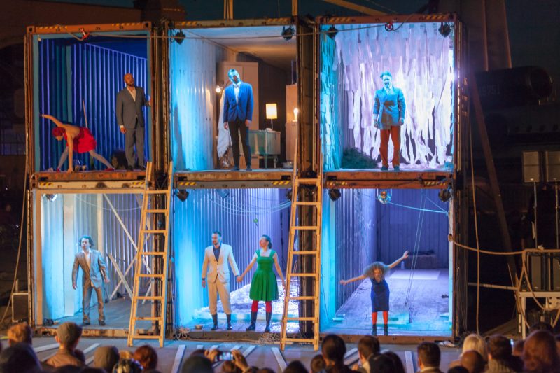 Миссия фестиваля «Политех» — пробудить в людях критическое мышление, заставить их задуматься. Изображение номер 7 Миссия фестиваля «Политех» — пробудить в людях критическое мышление, заставить их задуматься. Изображение номер 7