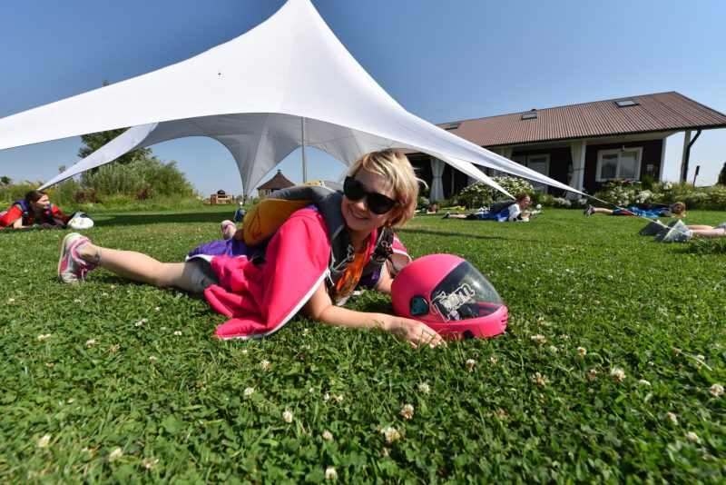 Российские парашютистки установили женский национальный рекорд в классе больших вингсьют формаций. Изображение номер 6 Российские парашютистки установили женский национальный рекорд в классе больших вингсьют формаций. Изображение номер 6