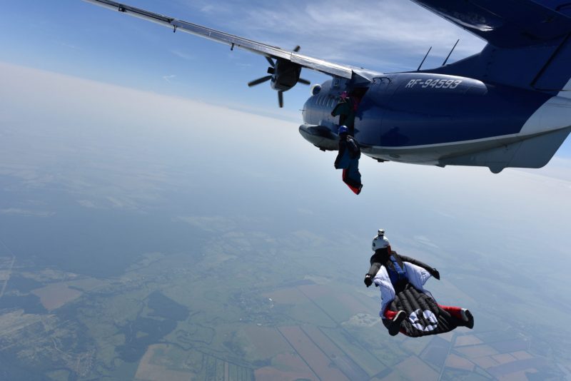 Российские парашютистки установили женский национальный рекорд в классе больших вингсьют формаций. Изображение номер 2 Российские парашютистки установили женский национальный рекорд в классе больших вингсьют формаций. Изображение номер 2