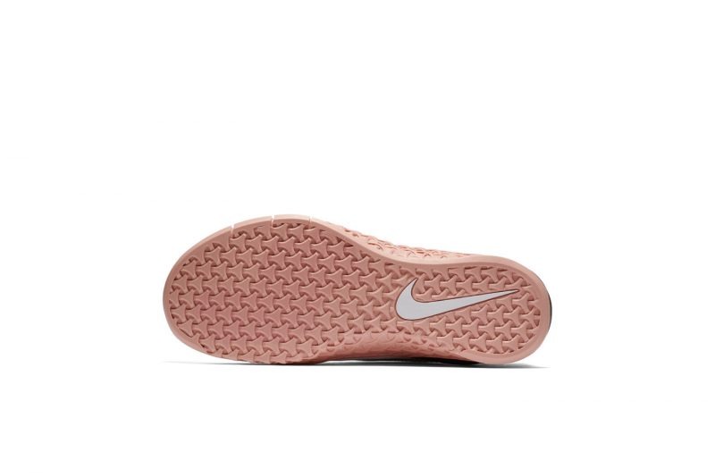 Nike представил свои самые износостойкие кроссовки для тренинга. Изображение номер 4 Nike представил свои самые износостойкие кроссовки для тренинга. Изображение номер 4