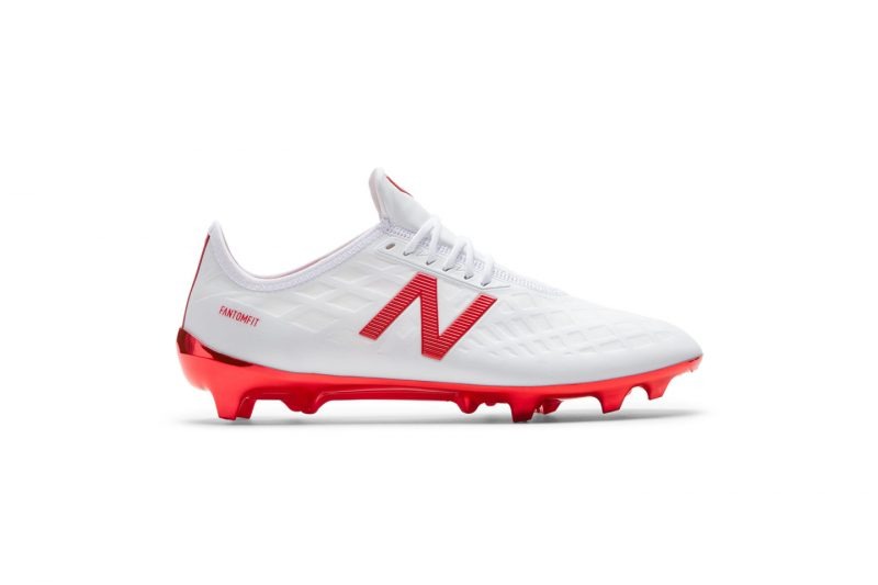 New Balance выпустил специальную коллекцию, посвящённую России. Изображение номер 2 New Balance выпустил специальную коллекцию, посвящённую России. Изображение номер 2