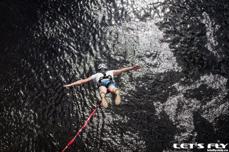 «В момент прыжка внутри была ядерная война». Роупджампинг: опасный досуг или неповторимый опыт. Изображение номер 10 «В момент прыжка внутри была ядерная война». Роупджампинг: опасный досуг или неповторимый опыт. Изображение номер 10