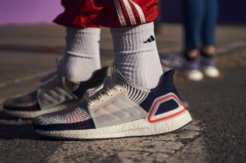adidas представляет прогрессивные беговые кроссовки Ultraboost 19. Изображение номер 1 adidas представляет прогрессивные беговые кроссовки Ultraboost 19. Изображение номер 1