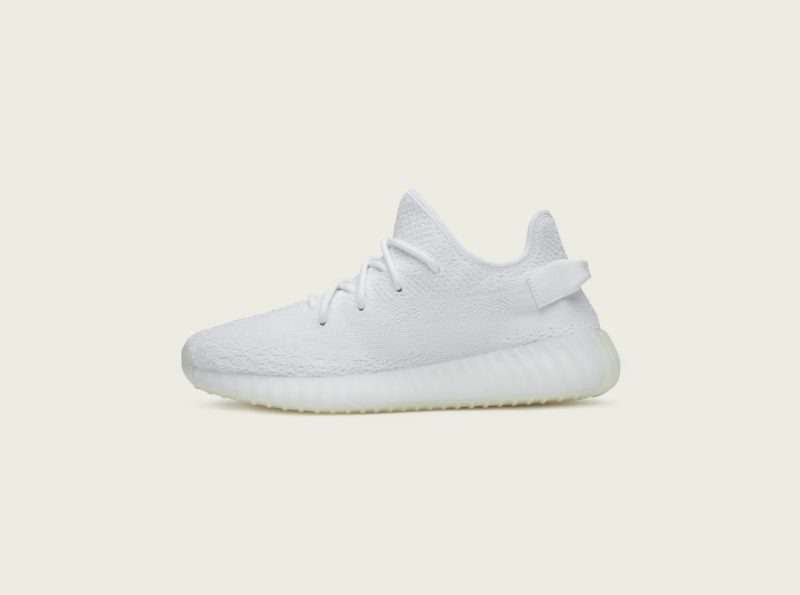 Кроссовки из коллаборации Канье Уэста и adidas впервые поступят в широкую продажу в России. Изображение номер 1 Кроссовки из коллаборации Канье Уэста и adidas впервые поступят в широкую продажу в России. Изображение номер 1