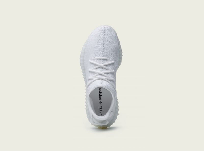 Кроссовки из коллаборации Канье Уэста и adidas впервые поступят в широкую продажу в России. Изображение номер 3 Кроссовки из коллаборации Канье Уэста и adidas впервые поступят в широкую продажу в России. Изображение номер 3