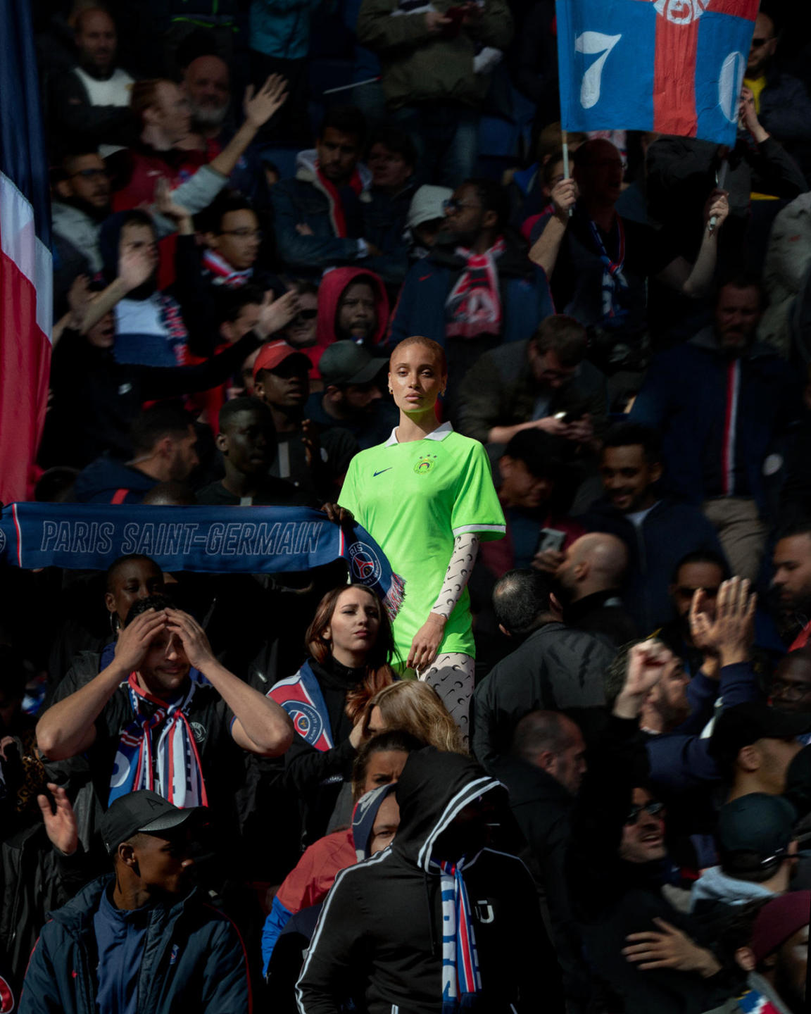 Nike создал женскую коллекцию, вдохновлённую футбольными джерси. Изображение номер 4 Nike создал женскую коллекцию, вдохновлённую футбольными джерси. Изображение номер 4