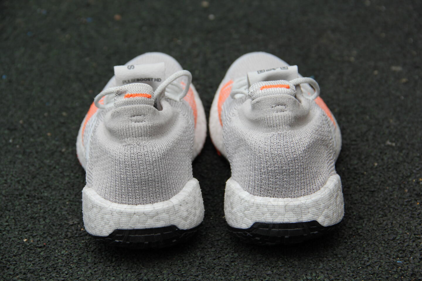 Наш выбор: кроссовки для бега по асфальту аdidas Pulseboost HD. Изображение номер 4 Наш выбор: кроссовки для бега по асфальту аdidas Pulseboost HD. Изображение номер 4