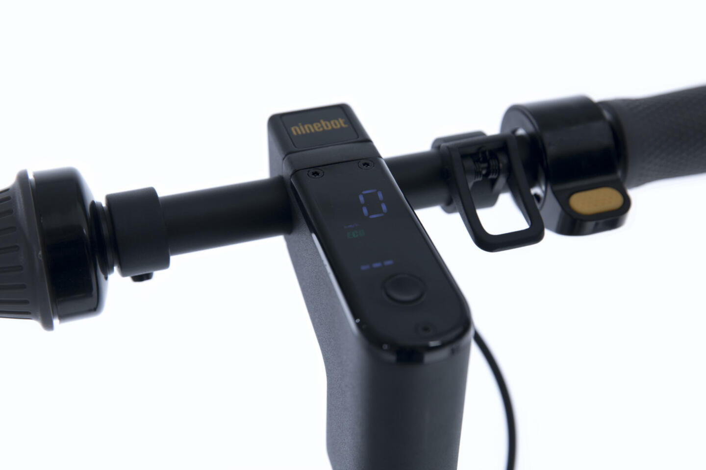 Безопасная альтернатива общественному транспорту — электросамокаты Ninebot by Segway. Изображение номер 3 Безопасная альтернатива общественному транспорту — электросамокаты Ninebot by Segway. Изображение номер 3