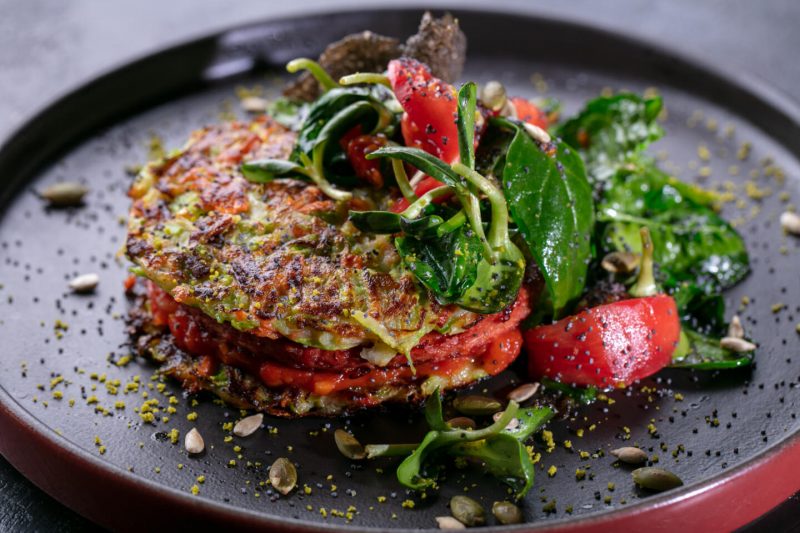 Где можно попробовать вкусные блюда из растительного мяса: 5 ресторанов в Москве. Изображение номер 6 Где можно попробовать вкусные блюда из растительного мяса: 5 ресторанов в Москве. Изображение номер 6