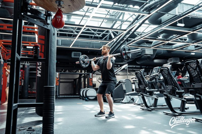 Силовая тренировка бойцов UFC: 5 упражнений со штангой. Изображение номер 10 Силовая тренировка бойцов UFC: 5 упражнений со штангой. Изображение номер 10