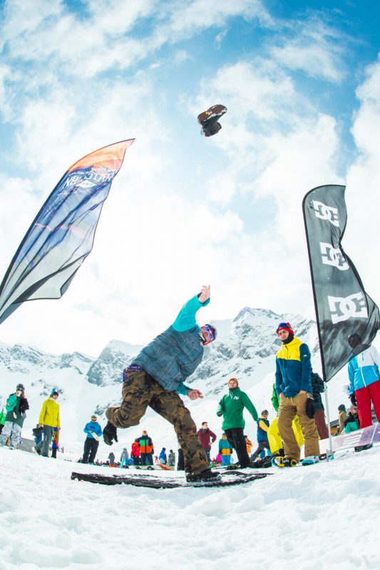 Соревнования по метанию ботинка. Как развлекаются на New Star Camp. Изображение номер 36