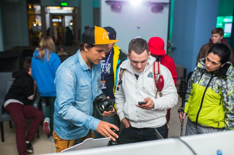 Соревнования по метанию ботинка. Как развлекаются на New Star Camp. Изображение номер 22