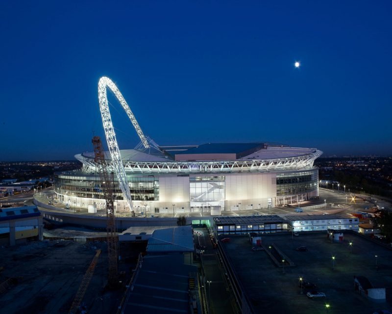 20 cамых красивых футбольных стадионов в мире. Изображение номер 74