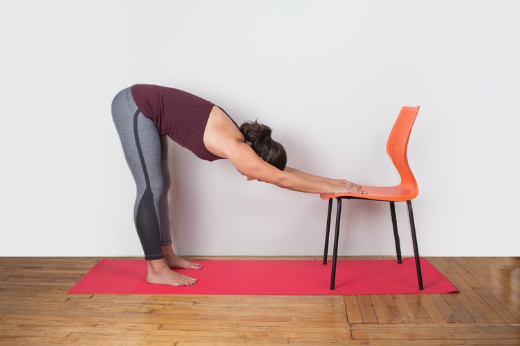 10 поз йоги, которые может выполнить человек даже с плохой растяжкой. Изображение номер 8