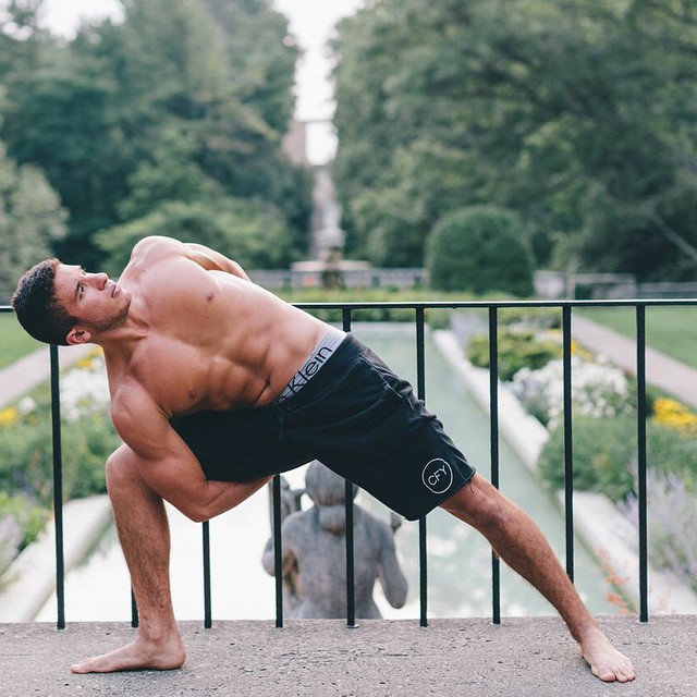 10 самых крутых инструкторов по йоге. Изображение номер 5