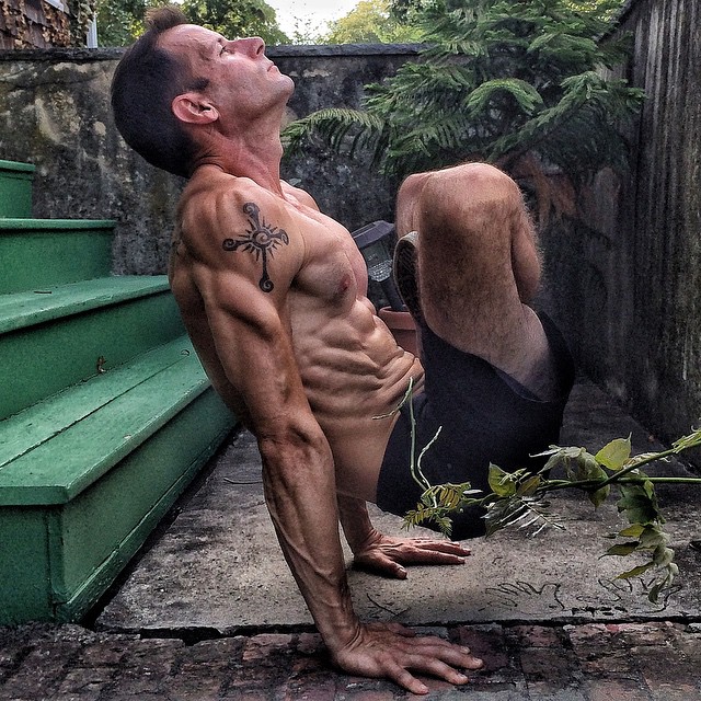 10 самых крутых инструкторов по йоге. Изображение номер 19