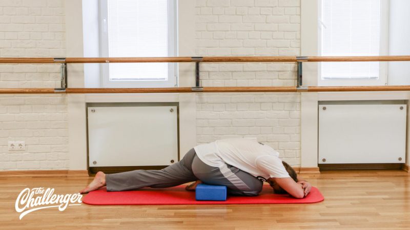 6 поз йоги, которые помогут расслабиться и снять стресс. Изображение номер 2
