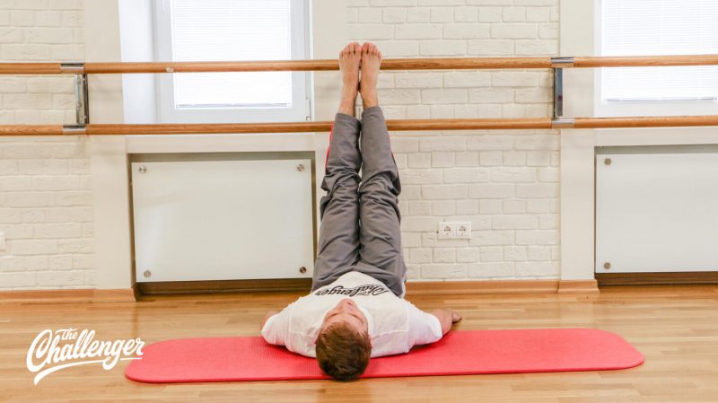 6 поз йоги, которые помогут расслабиться и снять стресс. Изображение номер 5