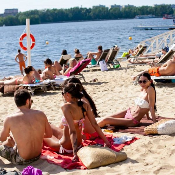 Нудистский пляж в москве порно (43 фото)