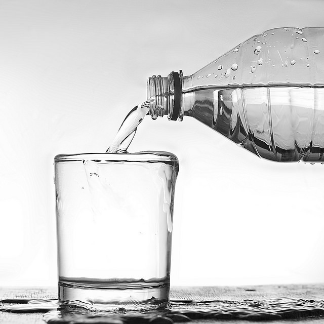 20 причин выпивать 2 литра воды в день. Изображение номер 1