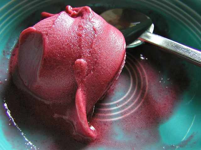 Изображение рецепта Малиновое мороженое с имбирём