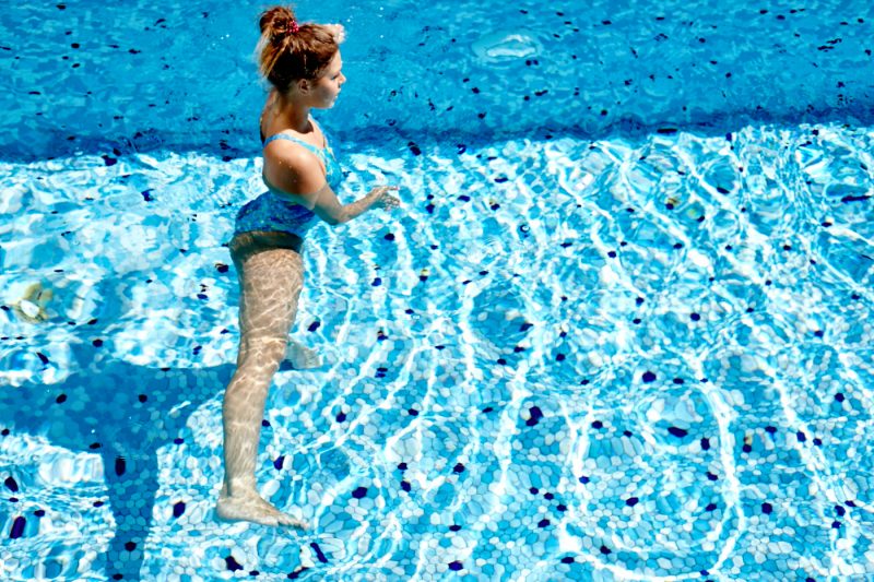 10 упражнений, которые можно делать в бассейне или в море. Изображение номер 34