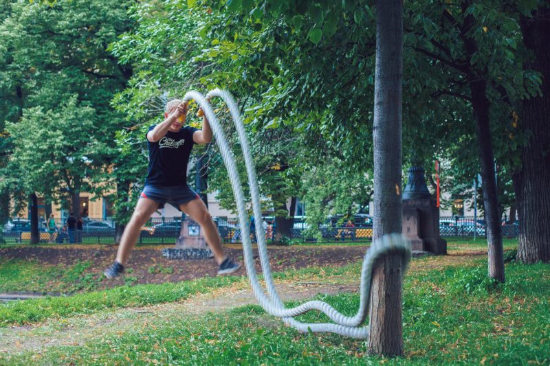 Круговая тренировка: упражнения с канатом для настоящих супергероев. Изображение номер 3