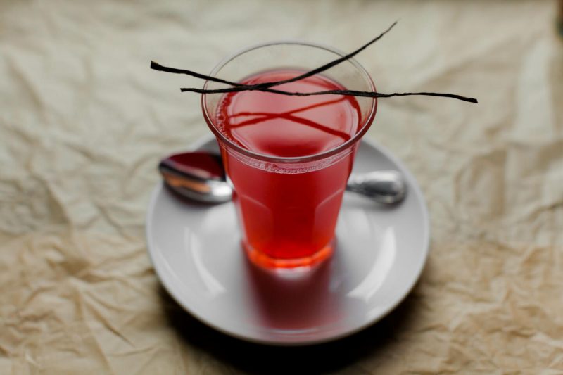 Напитки покрепче: 4 ягодных чая, которые согреют осенью. Изображение номер 4