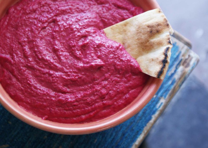 Изображение рецепта «Розовый» хумус из свёклы