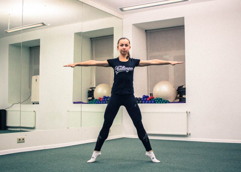 Проcтая тренировка, которая делает ноги стройными. Изображение номер 7