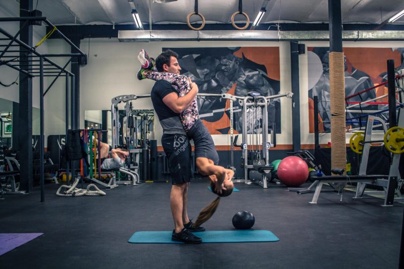 7 упражнений, которые лучше выполнять в паре. Изображение номер 11