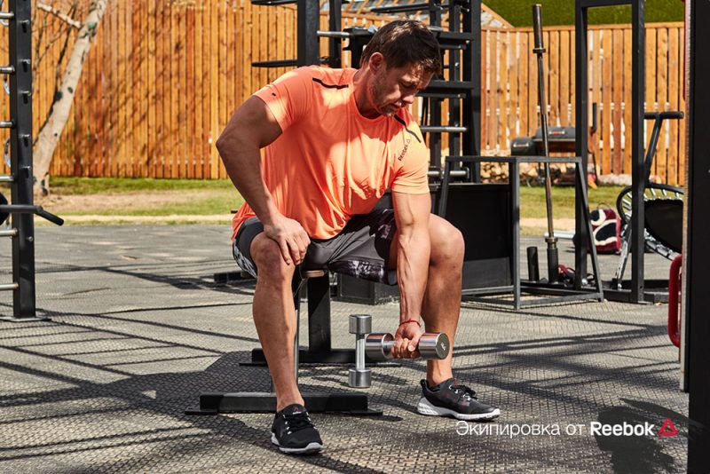 5 самых эффективных упражнений для трицепса и бицепса. Изображение номер 11