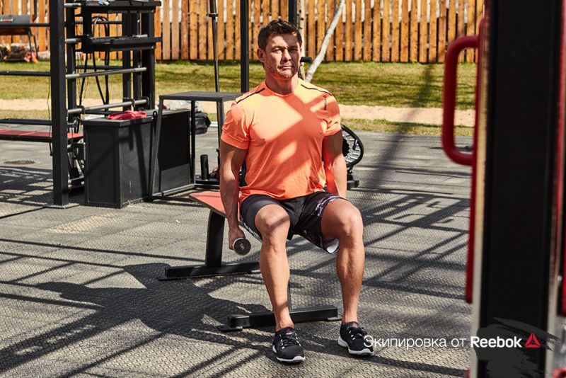 5 самых эффективных упражнений для трицепса и бицепса. Изображение номер 9