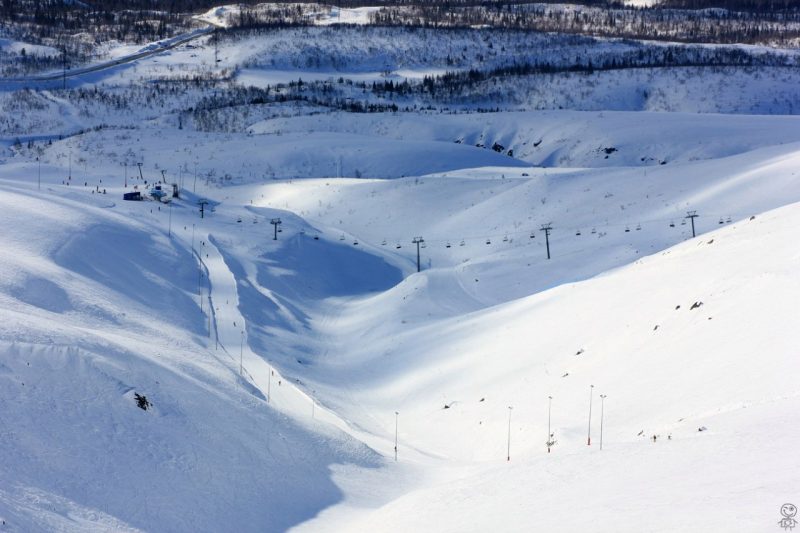 4 российских горнолыжных курорта, где ещё лежит снег. Изображение номер 8