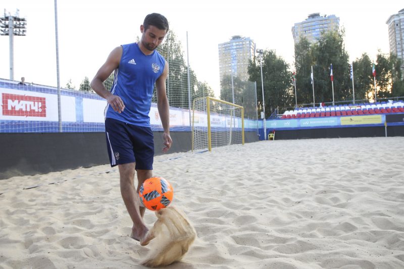 3 упражнения на песке от чемпиона мира по пляжному футболу. Изображение номер 3