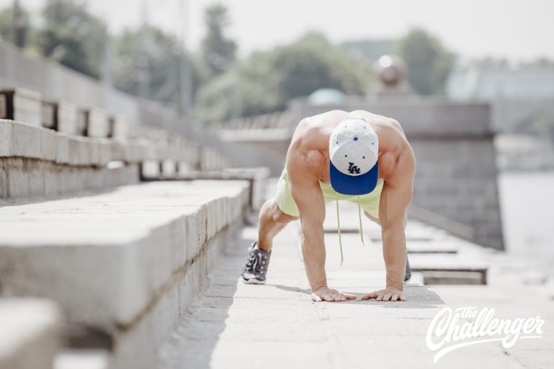5 мощных упражнений для рук, плеч и грудных мышц. Изображение номер 9