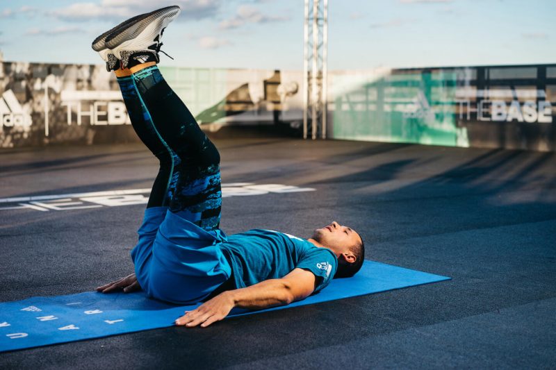 Эффективные упражнения на все группы мышц от тренеров THE BASE WOMEN. Изображение номер 22