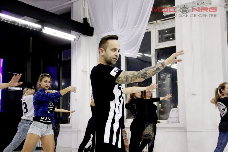 6 танцевальных школ Москвы, где вас научат танцевать Vogue. Изображение номер 4