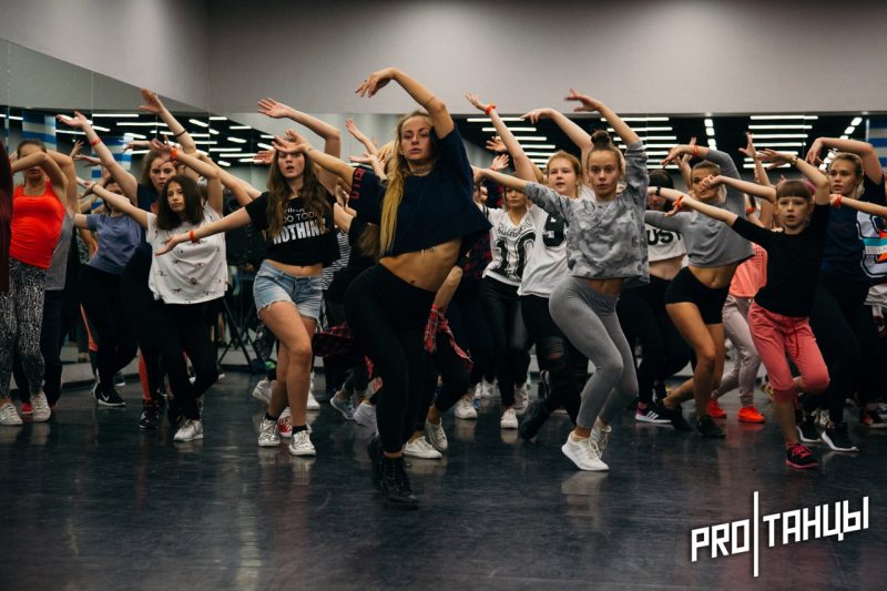 6 танцевальных школ Москвы, где вас научат танцевать Vogue. Изображение номер 1