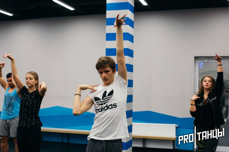 6 танцевальных школ Москвы, где вас научат танцевать Vogue. Изображение номер 2