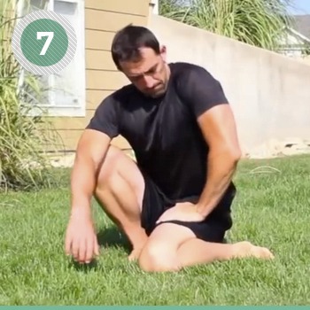8 упражнений, которые помогут вам избавиться от боли в спине и прокачать мышцы бёдер. Изображение номер 7