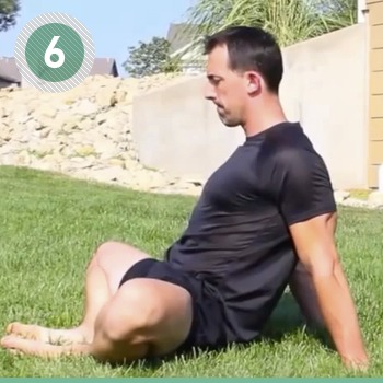 8 упражнений, которые помогут вам избавиться от боли в спине и прокачать мышцы бёдер. Изображение номер 6